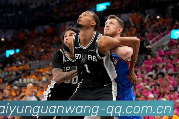 唐斯砍下二十六分十五篮板尼克斯险胜篮网布伦森助攻突出米诺特发赛场复盘-深度解析 唐斯砍下二十六分十五篮板尼克斯险胜篮网布伦森助攻突出米诺特发赛场复盘-深度解析